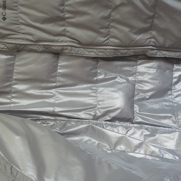 🌿COLUMBIA PUFFER JACKET🌿 - Picture 6 of 9